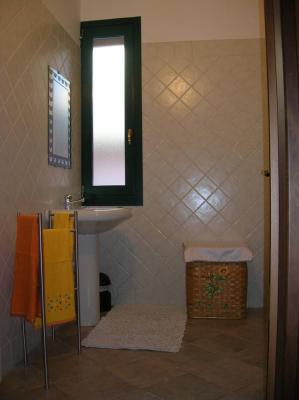 4396873PHOTO